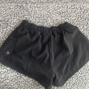 Lululemon black hotty hot shorts